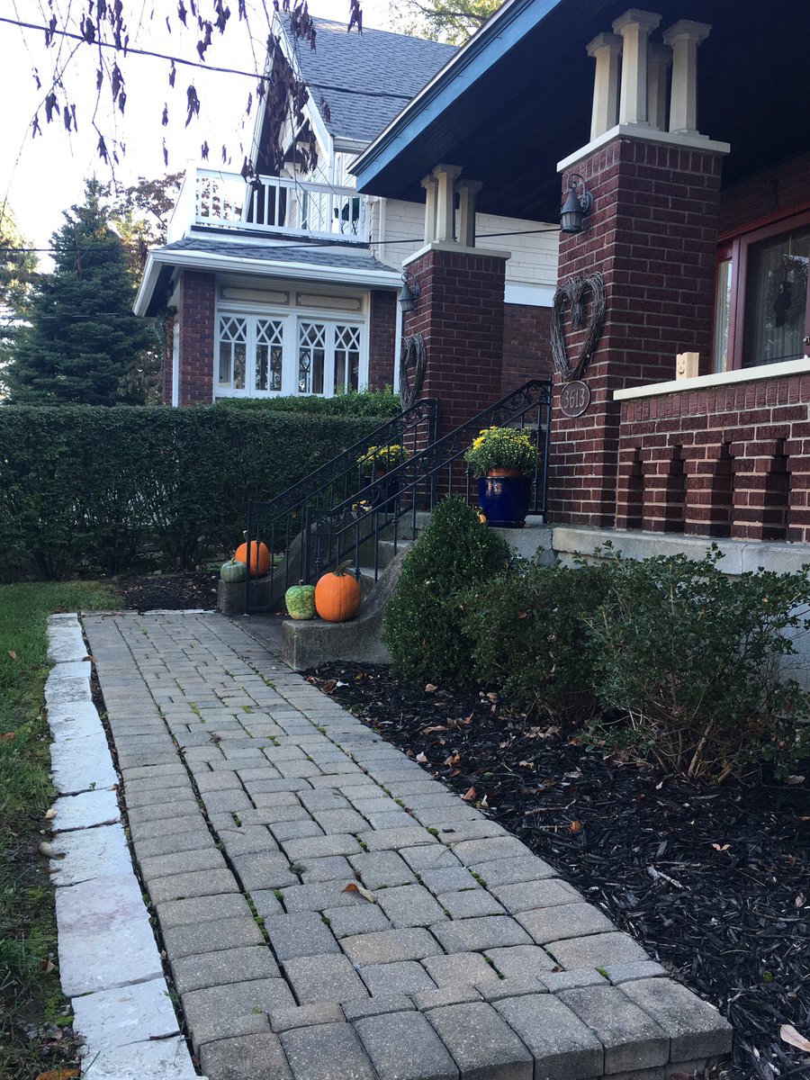 Ready for Halloween thanks to my brother Dave and his wife MaryK for sharing their pumpkins and gourds!