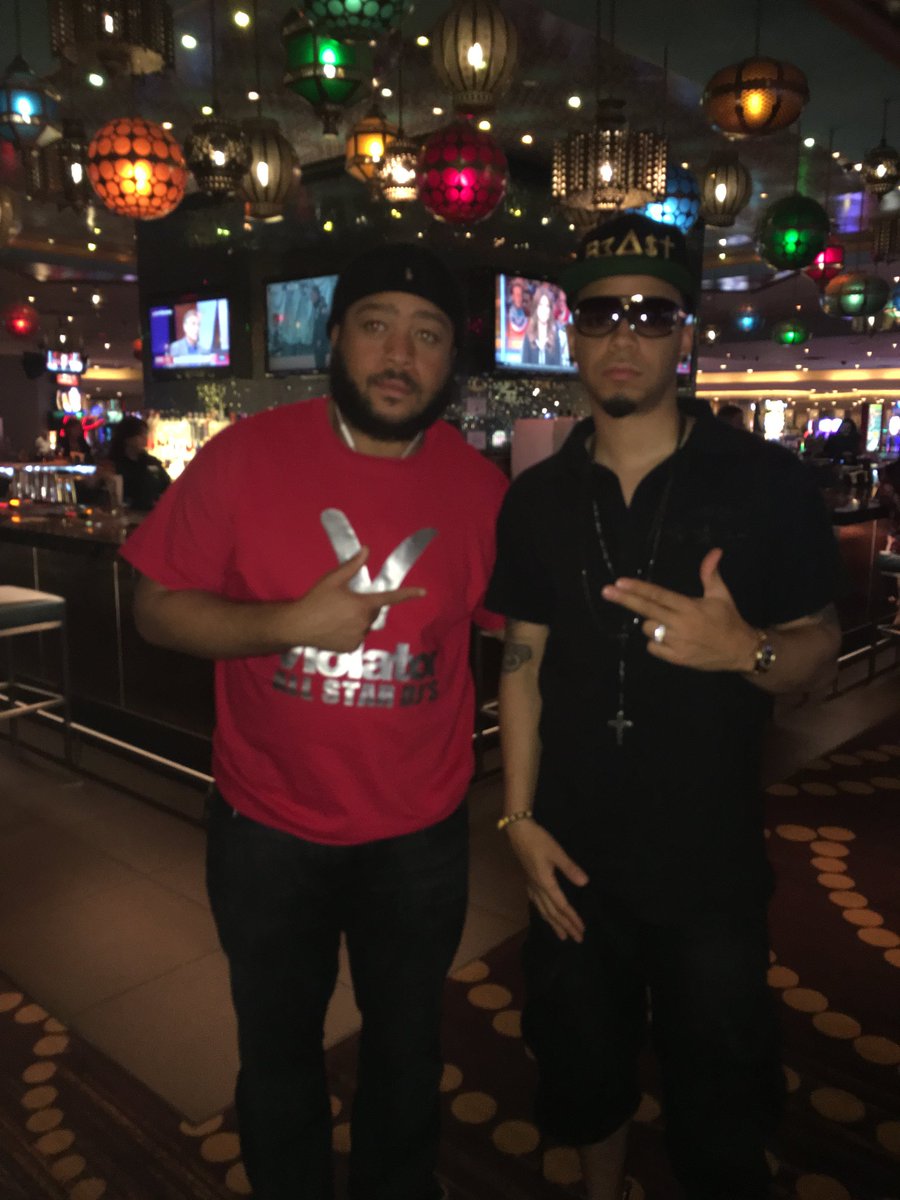 USEnt_Violator's tweet photo. @djreddz @ViolatorDJs @JediGang_Ze catching a wave out here, riding it out with Power Players like Reddz #nationwidepush #notjustlocal https://t.co/FU9BjjDwpf