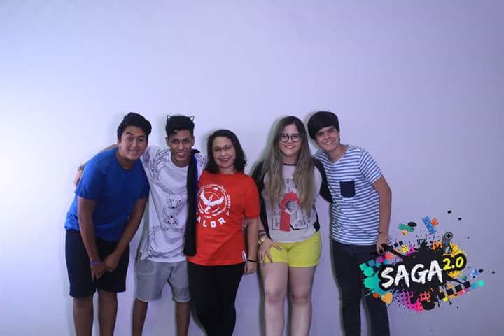 CentralMafoo's tweet photo. Ine com fãs hoje no Evento SAGA 2.0 em Natal - RN (part.4) https://t.co/GQnxxR3TJn