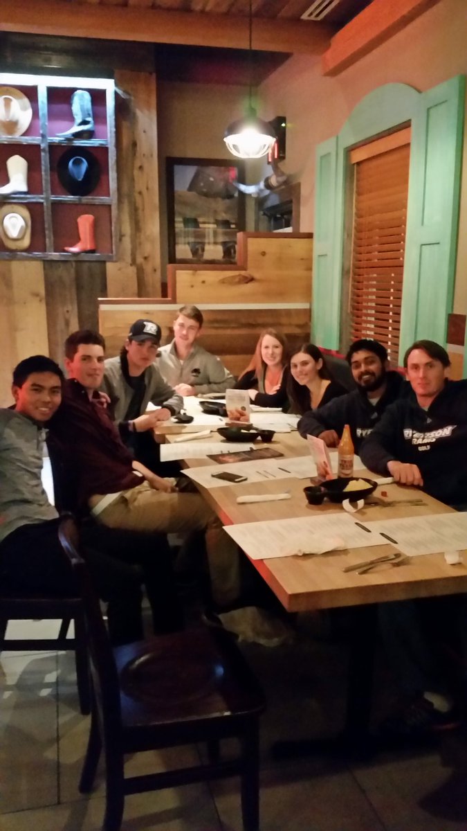 RyersonGolfClub's tweet photo. It's a #TexasSized #teamdinner @lonestar_tg. @ryersonrams fueling up before tomorrow's 1st round. #OUAChampionship #OUAgolf https://t.co/9Q4M3zYg2W