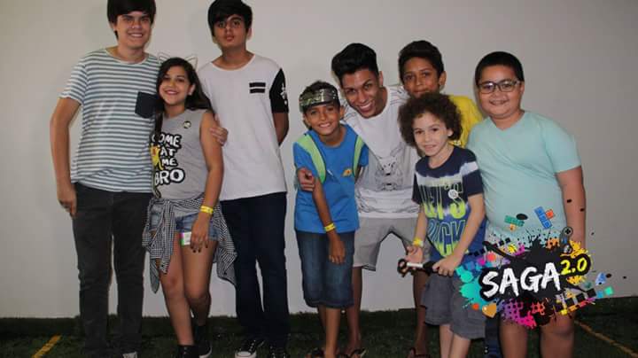 CentralMafoo's tweet photo. Ine com fãs hoje no Evento SAGA 2.0 em Natal - RN (part.5) https://t.co/0nl4zhy9H9