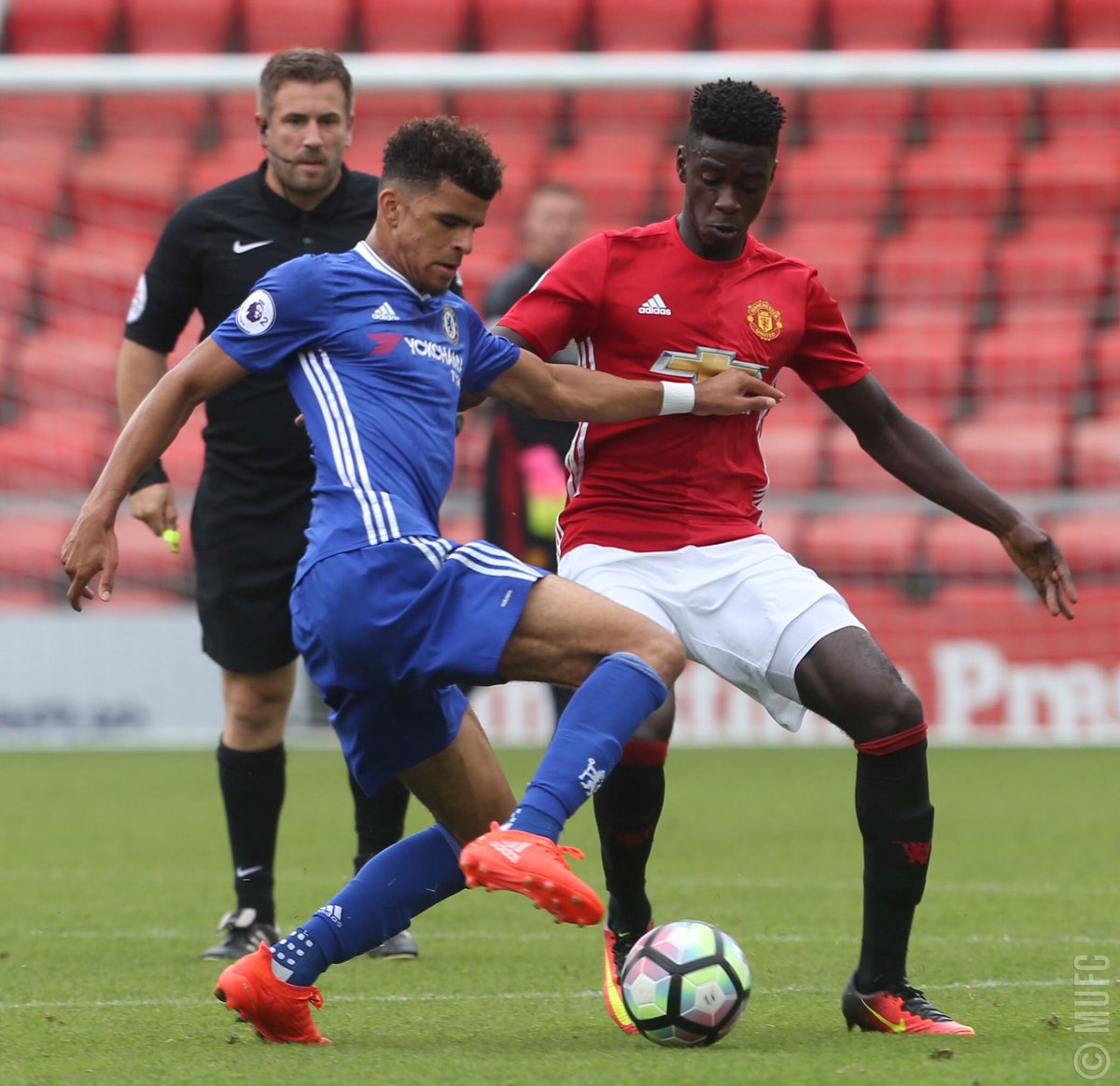 DCFA_Academy's tweet photo. Devon Referee, Adam Bromley in action during the @premierleague 2 game between @ManUtd and @ChelseaFC. #DevonRefs https://t.co/G2UwSUldoI