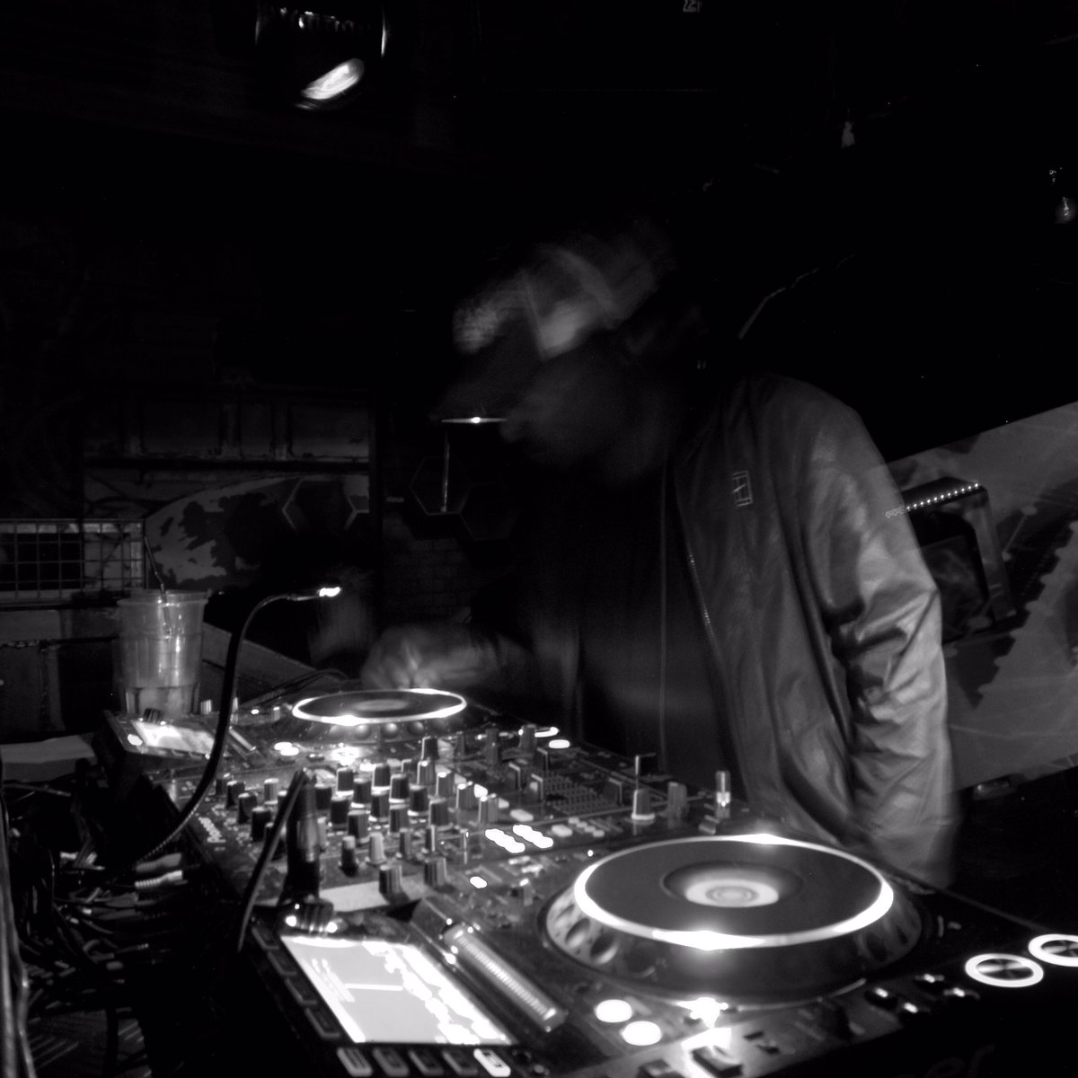 AntonioPyro's tweet photo. #BryanGee @VForever rolling out @ #TheQubeProject #DJ #DrumAndBass #Jungle #London #Club #NightClub https://t.co/koKcn0shoA
