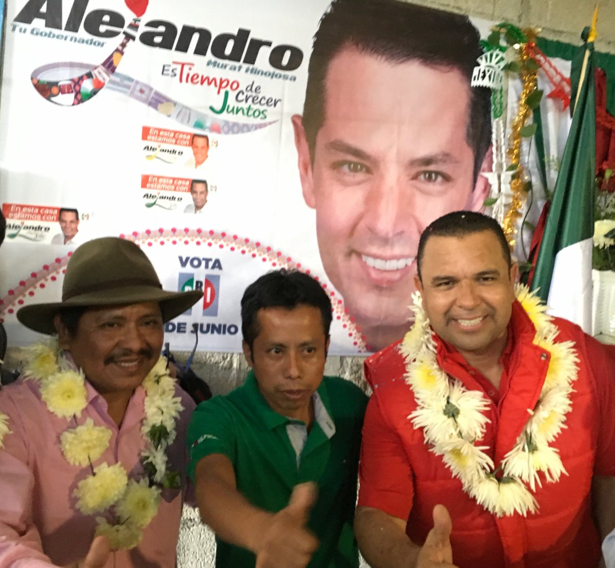 alvar_rubio's tweet photo. Acompañamos y respaldamos a un hombre que realizó una gran labor en la zona para nuestro Gobernador Electo @alejandromurat #planillaverde https://t.co/SnGi6hpLP1