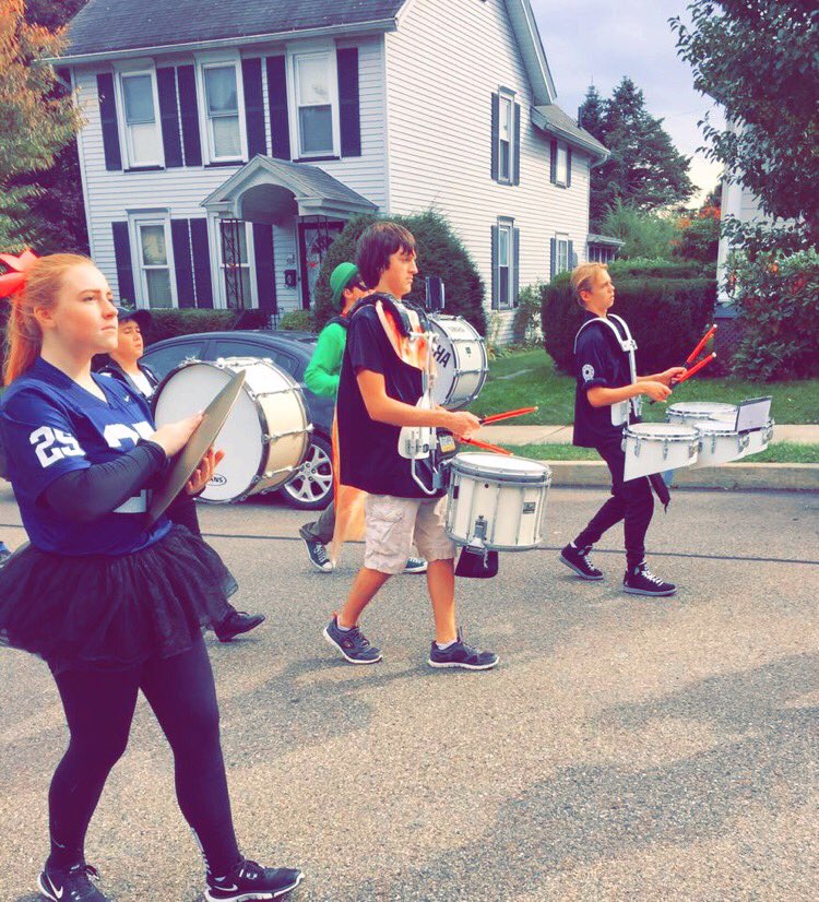 protectthemarch's tweet photo. Halloween parade 2016 🎃 https://t.co/8bqhnCvMfO