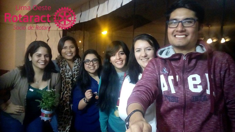 rclimaoeste's tweet photo. Con nuestras queridas Anita (representante distrital) y Brenda (Asistente de la representación) ❤  
#Distrito4455 
#RotaractLimaOeste https://t.co/qo9iNXXl3l
