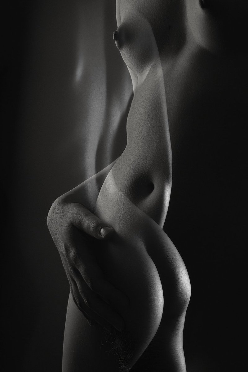 sarahpudy's tweet photo. https://t.co/M2S8keazkw #Erotic #EroticArt #PhotoArt #Hairy #HairyPussy #Berlin #German #LowKey #LowLi... https://t.co/uMNLHcqd1Y