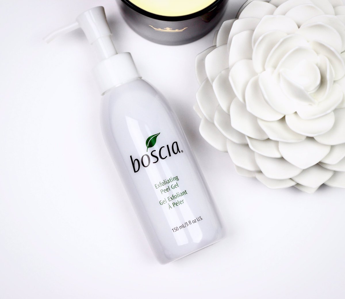 doesntdoyoga's tweet photo. Getting a little post-weekend facial thanks to @bosciaskincare #boscia #skincare #bbloggers https://t.co/DoMNE4a8jy