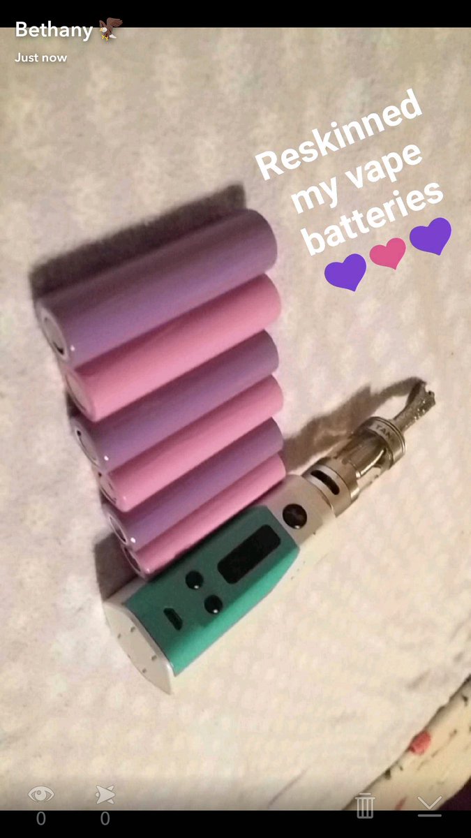 bethybear22's tweet photo. #VAPENATION #VAPEDOUCHE #VAPEVAPEVAPE https://t.co/InG0X8MMa1