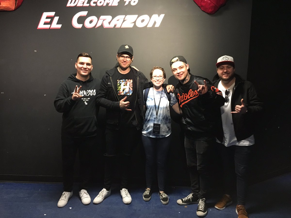 lyssagolding83's tweet photo. On Friday, I had one of the best days of my life #TheAmityAffliction #DanBrown #JoelBirch #AhrenStringer #RyanBurt https://t.co/TwhPxEkXpw