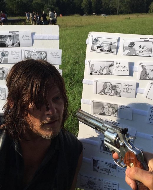 ennoia3's tweet photo. Careful with the #wisps, man! #CalebWomble's pic from #TWD610 aka that episode where Rick and Daryl ran around playing grabass with Jesus... https://t.co/eF5gqXGkA1