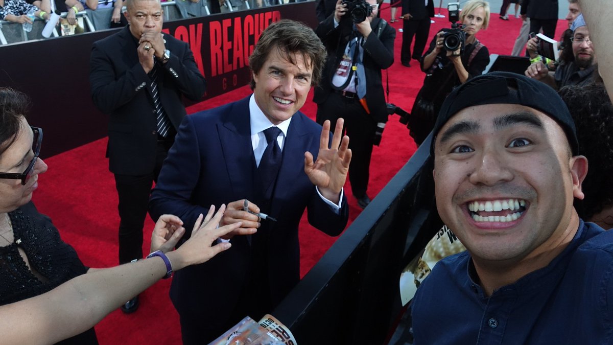 raysonesquejo's tweet photo. Great times tonight! Thanks for flying me down, @ParamountPics! Where the after party at? #NOLA #JackReacherMovie #GOrayson π₯ https://t.co/s14BdHahnm