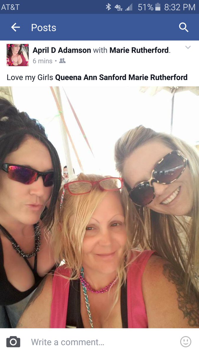 QueenaAnne's tweet image. Besties