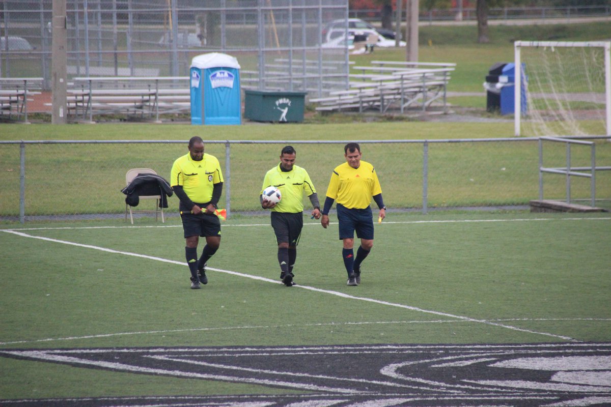 AYSC2002OPDL's tweet photo. Thank you to today's game officials at Kinsmen Park #opdl @CoachCiampa @jazboysg @aysc64 @OSA_Tweeter @YorkRegionSA https://t.co/ESNBwMwX8R