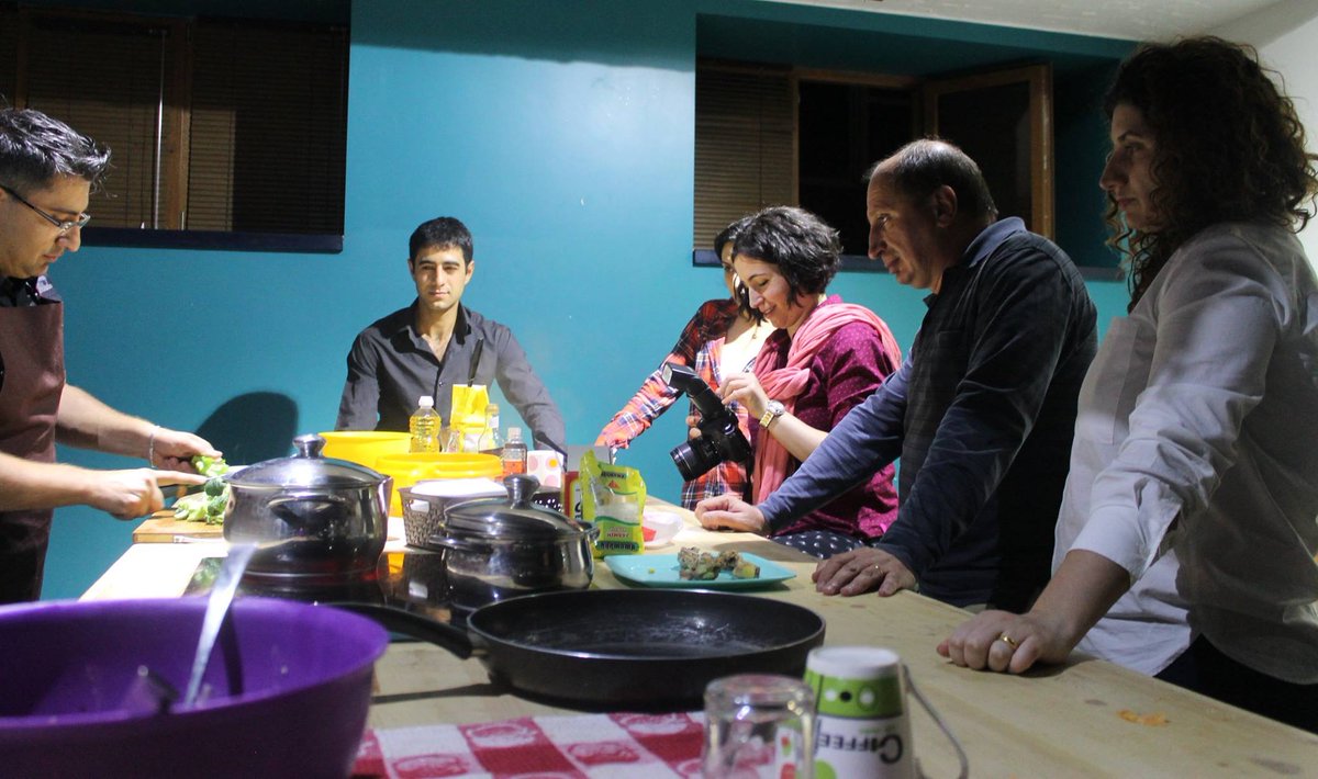 usaaatweets's tweet photo. @USAAA organized a cooking evening with our alumni. We thank Harutyun Gevorgyan and our alumni for making that day special! https://t.co/lMHNaTCeer