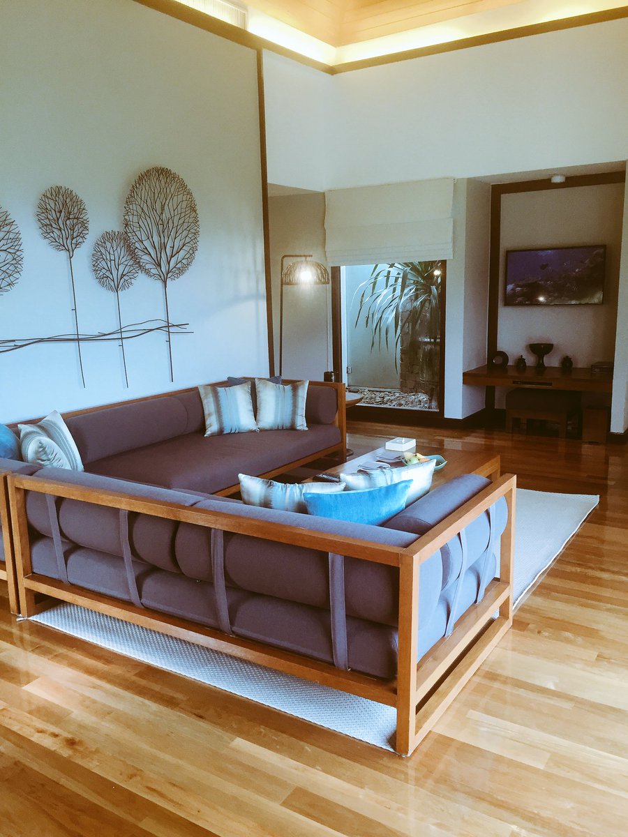 AffinityWeds's tweet photo. We loved our spa suite @TheSarojin #thailand #gorgeous #luxurious #relaxationpool #hisandhersinks #spacious #boutiquehotel 💕 https://t.co/nIJztWpT8E