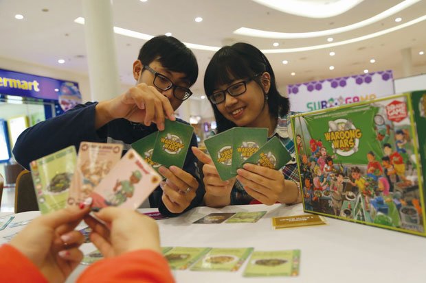 subogama's tweet photo. Cardgame kuliner Surabaya > Waroong Wars di Subogama @MNCkoranSINDO @BekrafID https://t.co/r7WH3hmAad https://t.co/PkRFUAVcmX
