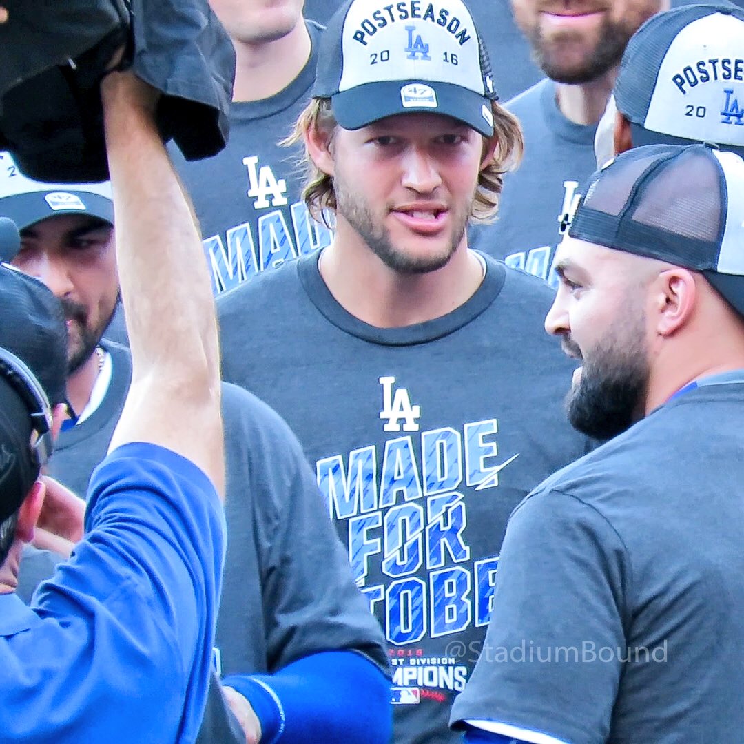 StadiumBound's tweet image. Clayton #Kershaw 💪 #MadeForOctober ‼️ HUGE #NLCS WIN TONIGHT 🎉👍🙌 #LALovesOctober #Dodgers #WinForVin  📸: 9-25-16 #MrClutch @ClaytonKersh22