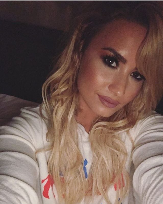 Looks like we are twinning for now on, babe! ❤️You shine so bright!