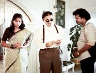 #Throwback
Mayor Saab➡ #Ulaganayagan #KamalHaasan & #Vijayashanthi ➡ Award winning & blockbuster movie
#IndruduChandrudu / #IndiranChandiran