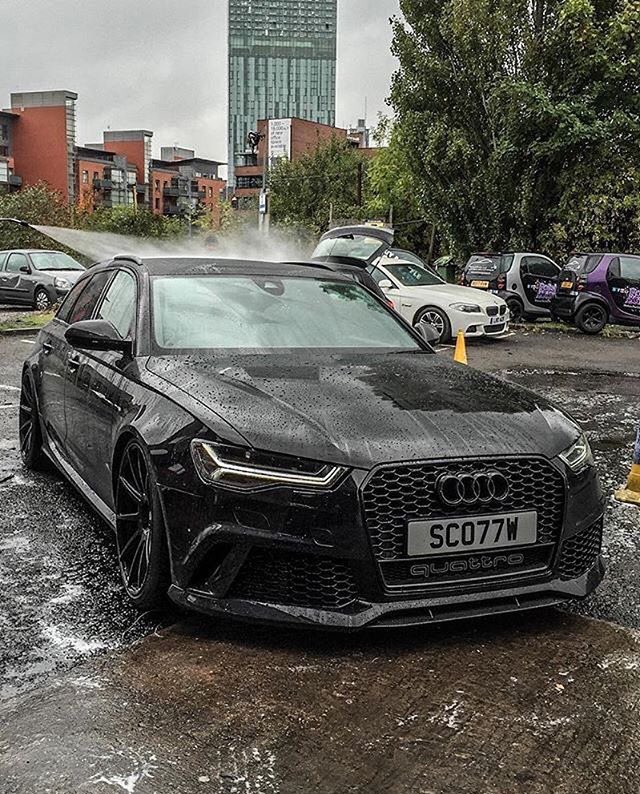 tmeverything1's tweet photo. Audi takes a bath 💧🛁🚿 https://t.co/7ovw4mL1Ej