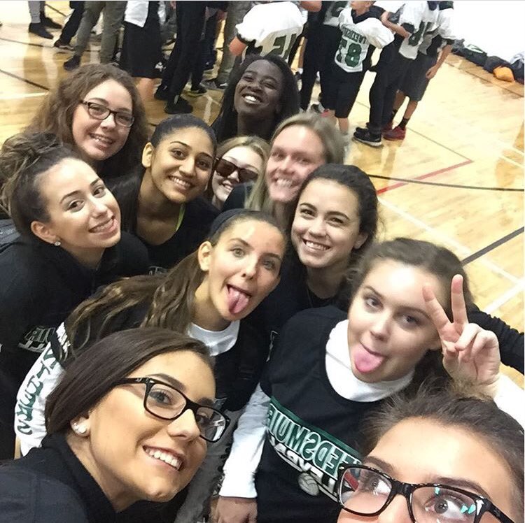 ltsstuco's tweet image. Come cheer on your Senior Girls Volleyball home game tomorrow night at 8! It's one of their only home games this season! Be there! 🐾🏐💚