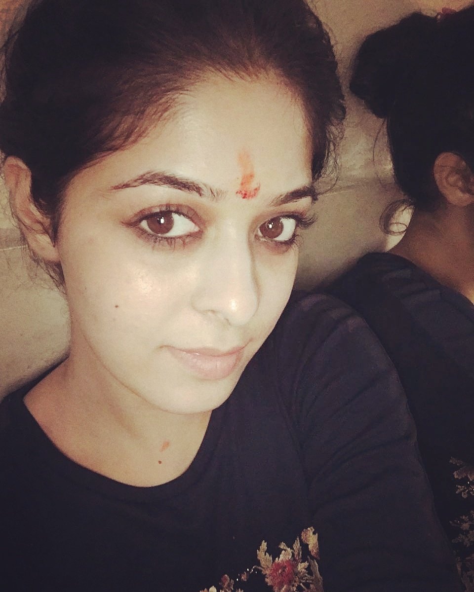 Bst way to strt d #week #pooja #mondaymotivation #selfie #garimajain #HappyNewYear #happydiwali #2016 #2017 #singer #actress #dancer #love