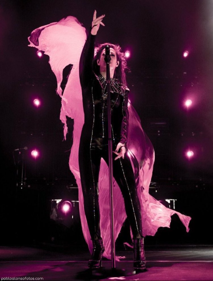 fansmalu_16's tweet photo. PRÓXIMAS PARADAS #TOURCAOS

5 NOV | SANTIAGO (CHILE)
6 NOV | BUENOS AIRES (ARG) 
25 NOV | VITORIA https://t.co/HMMdndG1h8