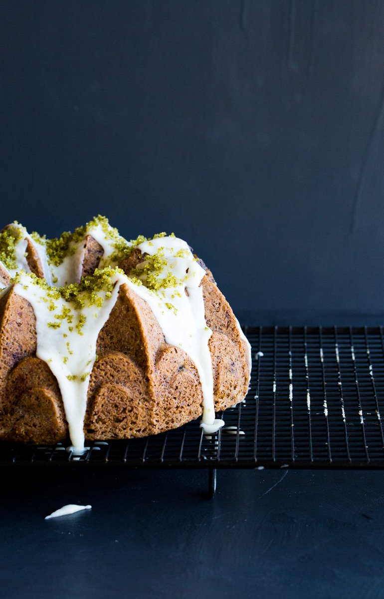 bekwatters's tweet image. New post! Cake! theflouredkitchen.com/olive-oil-almo…
