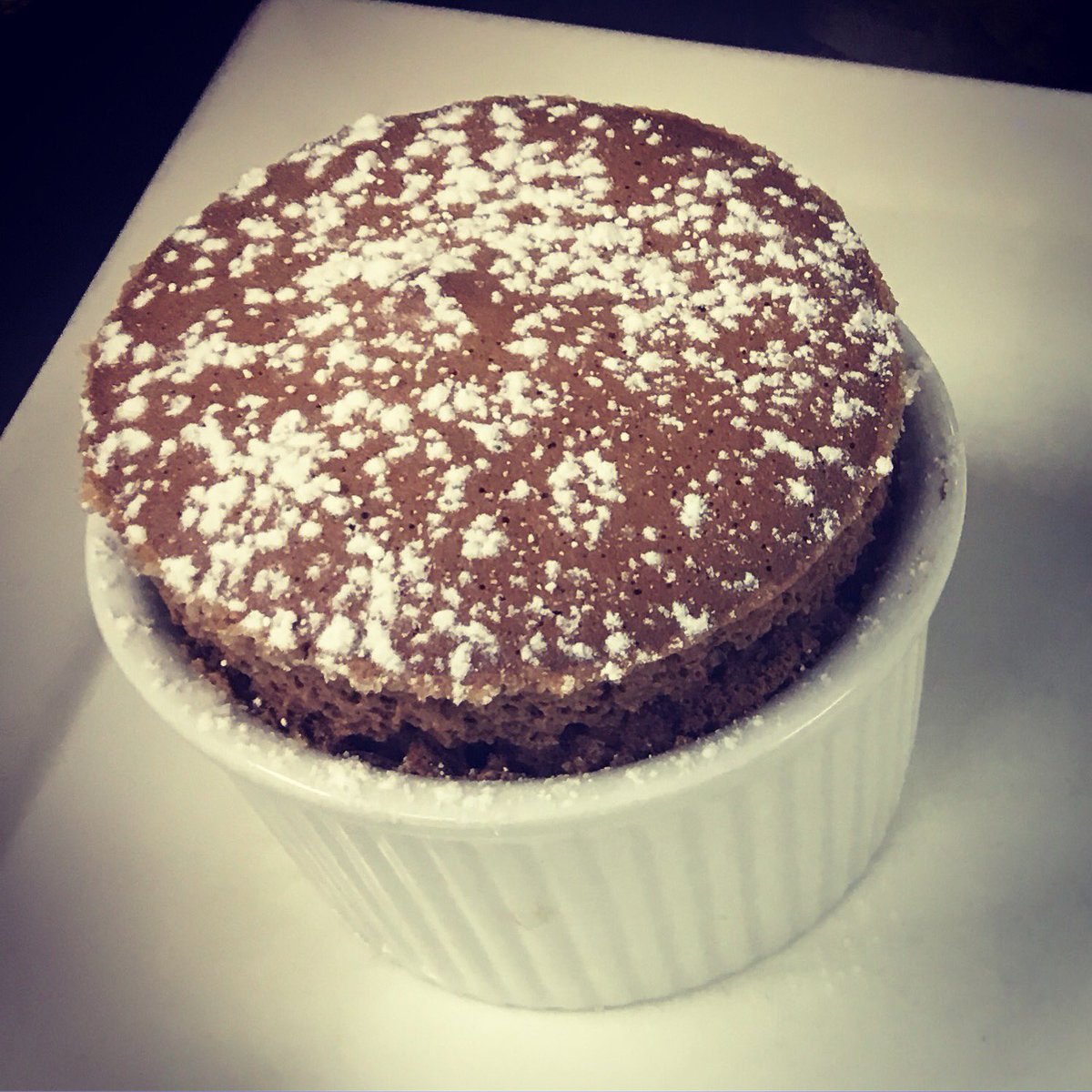 RootsBistroLI's tweet photo. I can smell #Autumn dancing in the breeze... or is that chocolate soufflé?! #LongIsland #representLI https://t.co/1oM4nNzYUp