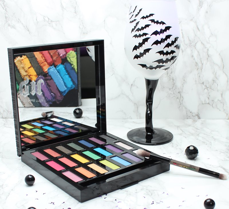 HeatherNKing's tweet photo. Urban Decay Full Spectrum Palette: https://t.co/mkTtB5MWNP via @Phyrra 

#bbloggers #makeup #udfullspectrum https://t.co/JNlzQPRMvC