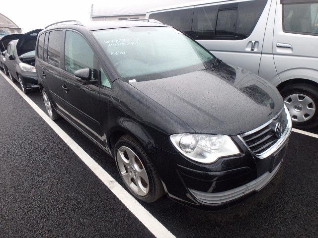 ShomotoAutos's tweet photo. 2010 VW Touran #JustBeenCleared! Good #PartnershipService by @DutyCalcKenya and @mitchellcottske #CarShipmentDoneOnOrder #ShomotoCars https://t.co/Joi9F9L3ys