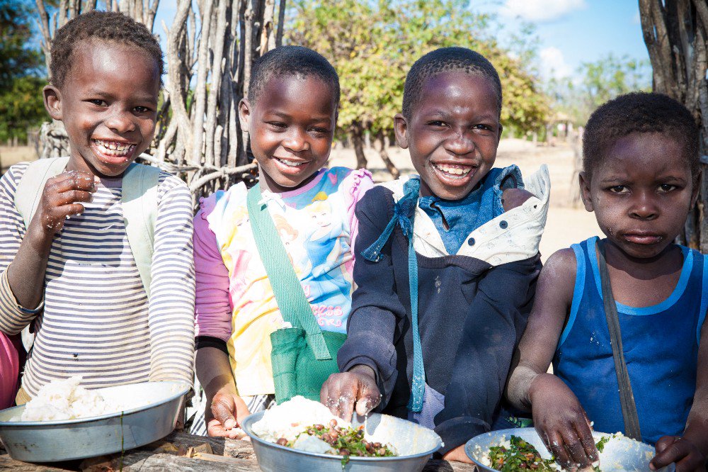 aardvarksafaris's tweet photo. #ShareTheMeal’s #app - the world’s first app to fight global hunger, funding meals for school children https://t.co/YCnywMDfzZ #WorldFoodDay https://t.co/YRsNWWqE53