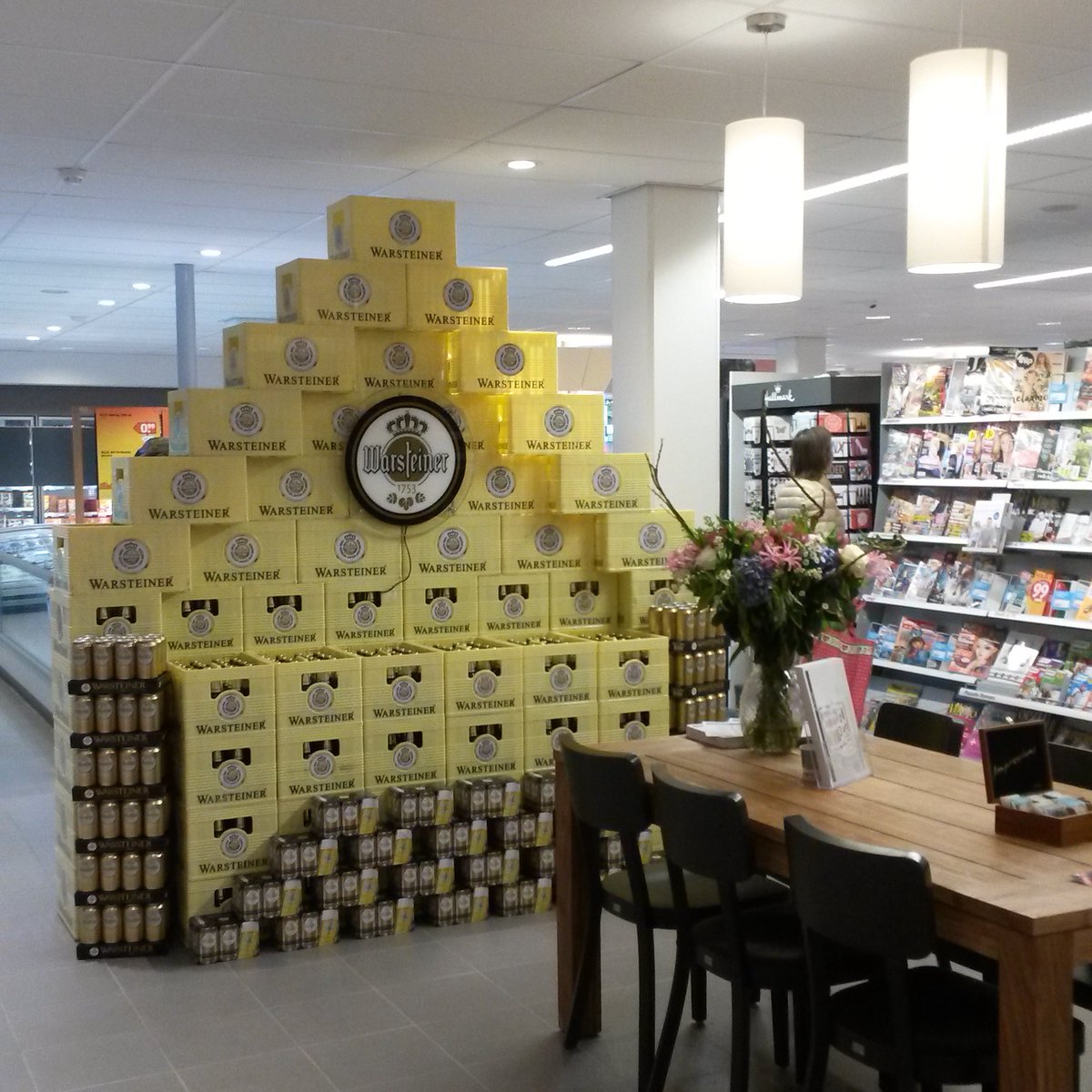 Omdat @AHBunnik de deuren opent van de vernieuwde winkel, opent #Warsteiner de deuren van de brouwerij! Geniet mee van deze actie.