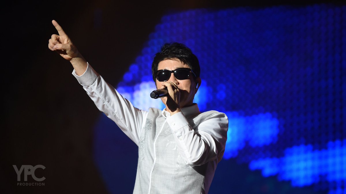 pilysr1's tweet photo. #조용필콘서트 #조용필
16.10.15일 울산콘서트.
조용필님은 젊은 청년 맞습니다 맞고요..^^
심장이 바운스 바운스 두근데 ~~ https://t.co/ojOoiTWpVY