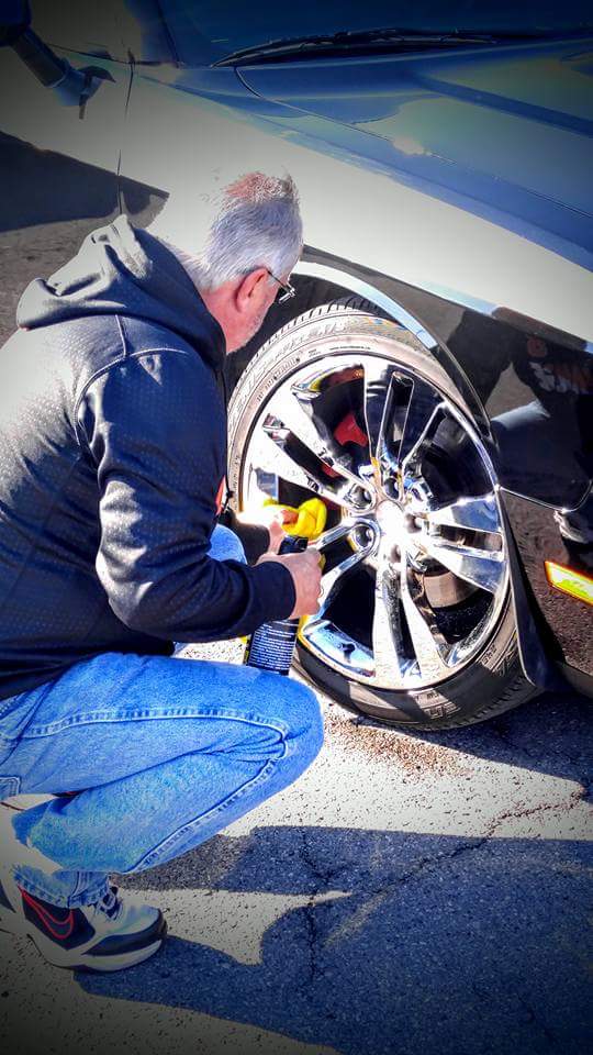 GoAutoGuard's tweet image. Car enthusiasts find more uses for @GoAutoGuard QUICKWAX on wheels too. Spray Wipe Shine!
Paint Chrome Glass Wheels.
m.ebay.com/sch/thisisthes…