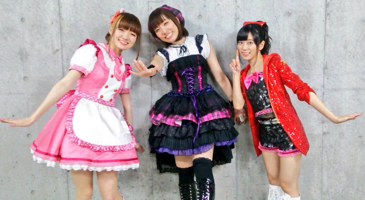 種﨑敦美 種崎敦美 Pa Twitter Liveから2日 写真を と思ったら全然なくて 笑 終わった直後 涙と鼻水ズビズビしてたらろくに写真タイム出来ず 自分の携帯では1枚も撮ってなくてビックリや みんながくれた写真です キュートメンバーとチーム俳協とフレちゃん劇団っ 種﨑敦美 種崎敦美 Pa Twitter Liveから2日 写真を と思ったら全然なくて 笑 終わった直後 涙と鼻水ズビズビしてたらろくに写真タイム出来ず 自分の携帯では1枚も撮ってなくてビックリや みんながくれた写真です キュートメンバーとチーム俳協とフレちゃん劇団っ