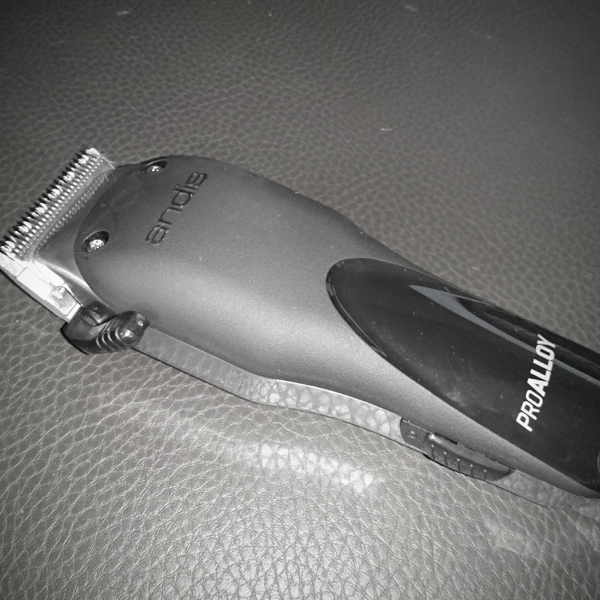 Sweeney7m's tweet photo. A new team member @AndisCompany @AndisCoUK @UKMasterBarbers @Barbershopconne @thegentsjournal @MBA_AcademyUK https://t.co/Lrd9kzccOc