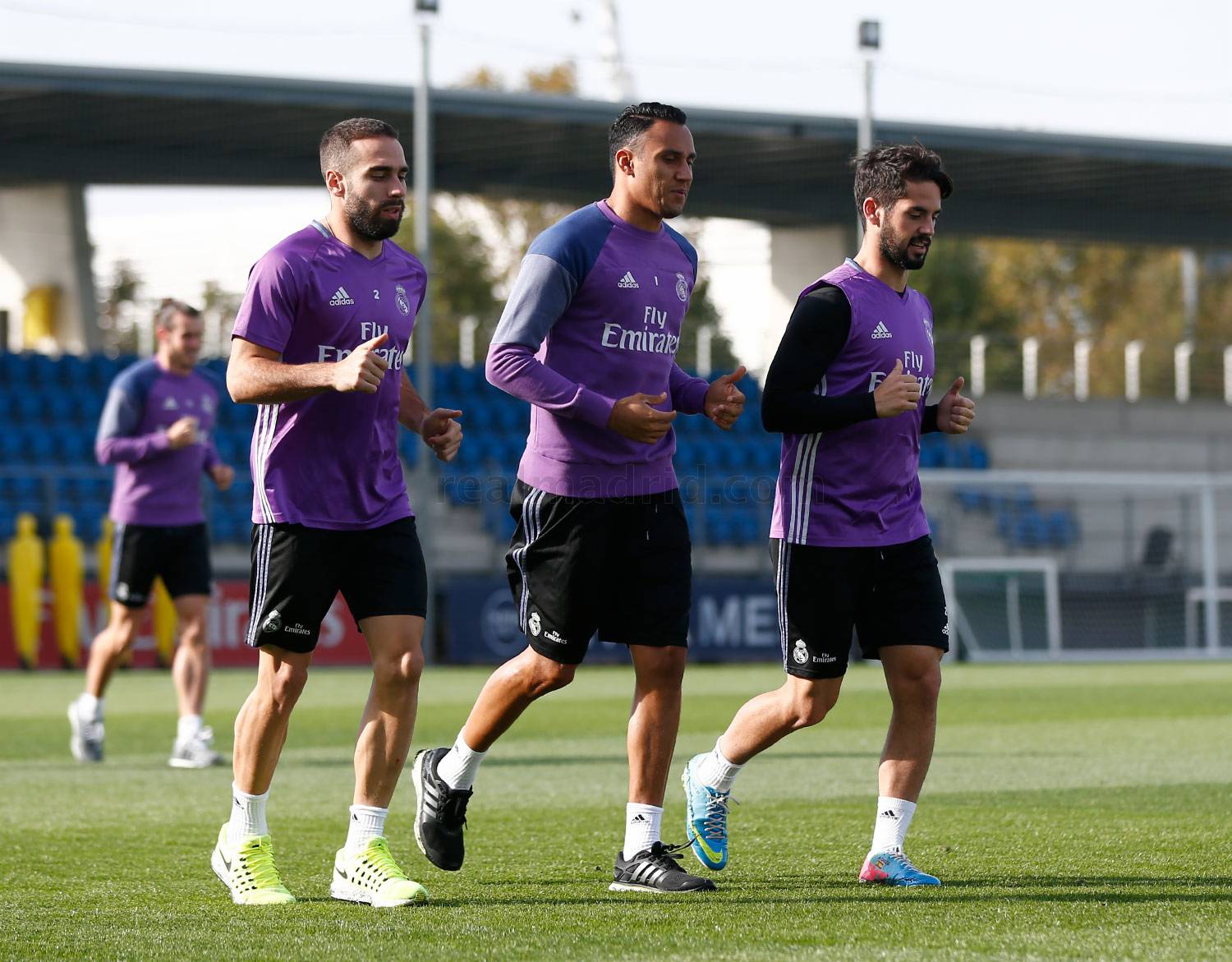 レアル マドリード C F 本日の Rmcityのスケジュールはこちら 練習 18h00 記者会見 h00 いずれも日本時間 下記urlより生中継でご覧いただけます Rmtv T Co 3evrqh3ord 英語のサイトになります Rmucl T Co