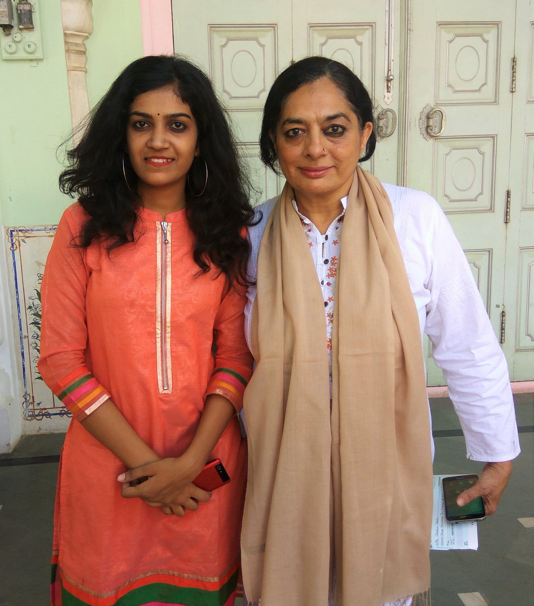 Ishika9k's tweet photo. Such an honour to meet @sadiadehlvi @JaipurSufiFest #jsf16 #JaipurSufiFest https://t.co/76GV34EZpy