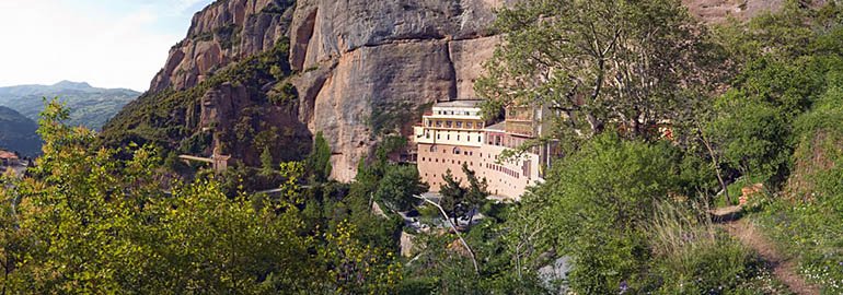 GreekRuNet's tweet image. Монастырь Мега Спилео - Калаврита greekru.net/monastiri/mona…