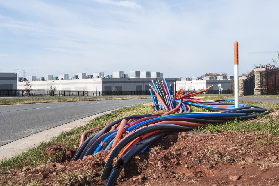 lumiserv's tweet photo. Why Amazon's Data Centers Are Hidden in Spy Country https://t.co/crzTEhhP80 https://t.co/arsDs3XDqr