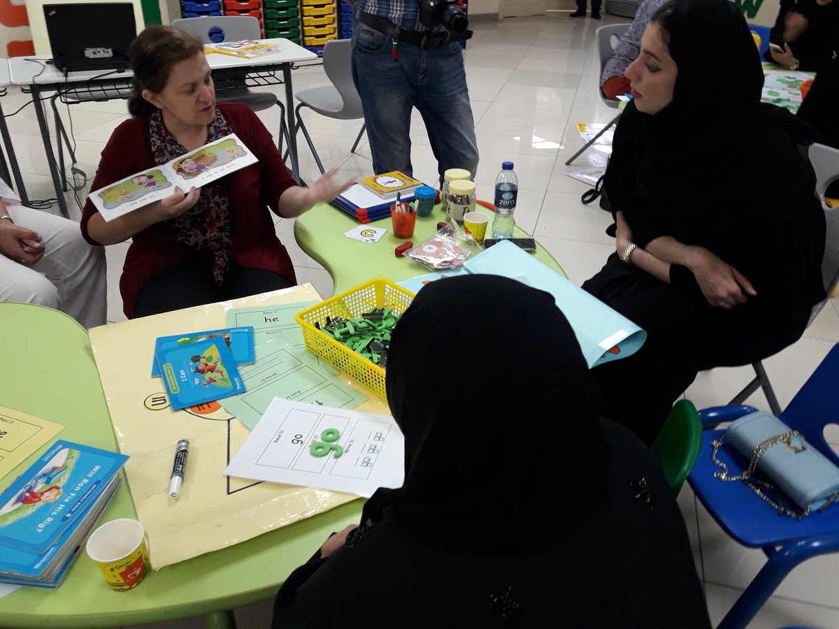 Mirdif1995's tweet photo. Using sensory objects to learn new words with Abir. #innovativeinstruction #learningforallstudents @YearOfReading @KHDA https://t.co/Eg8GimIkFl