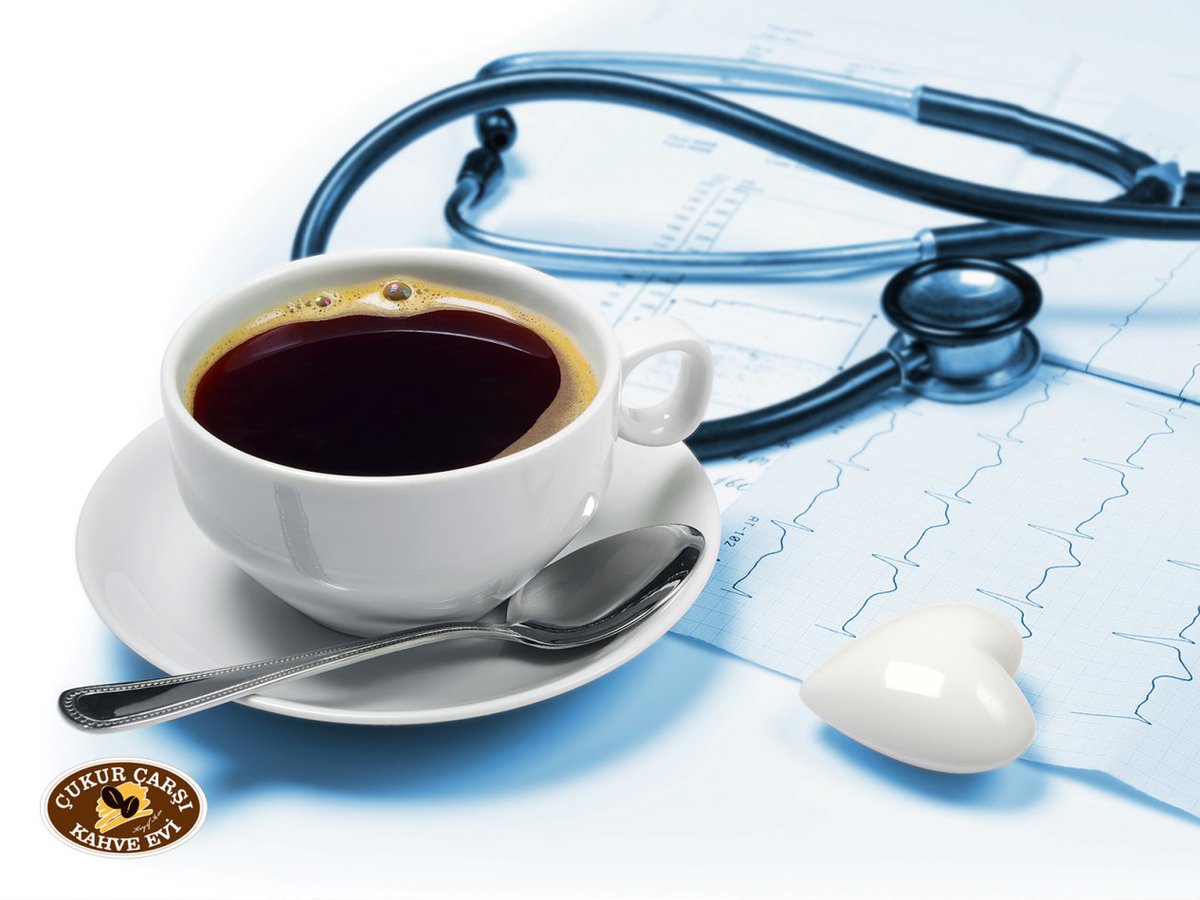 Можно ли пить кофе после инсульта. Кофе понижает или повышает давл. От головы с похмелья. Можно ли пить кофе при тахикардии. Кофе повышает давление или понижает давление у человека.