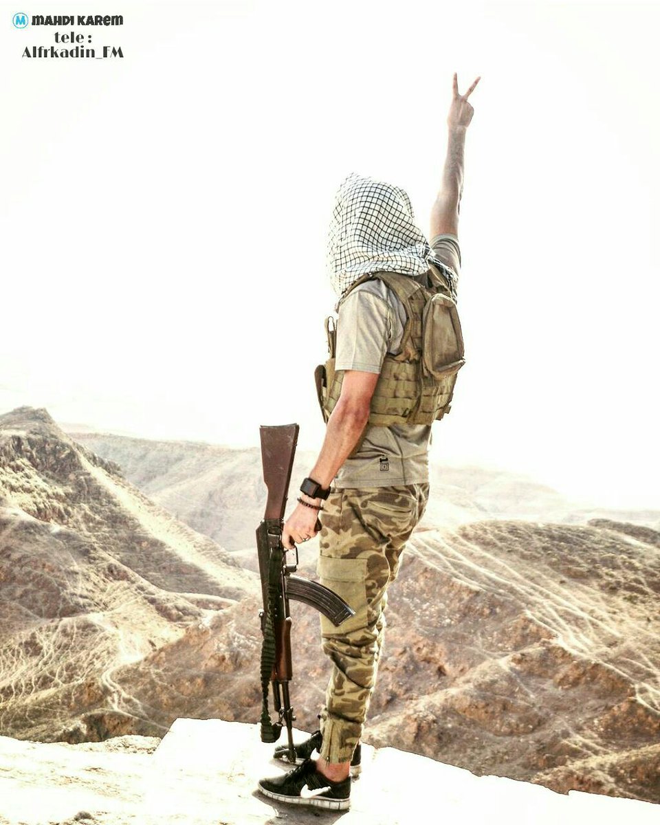 mlmmo5's tweet photo. 🍃
الچان يتمنه أمس لو #بالطفوف 
يشارك ويه #حسين وبسيفه يهد
هسه خل يكوم لا #يلطم عليه
الله عوضكم بشي اسمه #الحشد … 

#الحشد_رايته_الحسين 🇮🇶 https://t.co/EavxVf9EaT