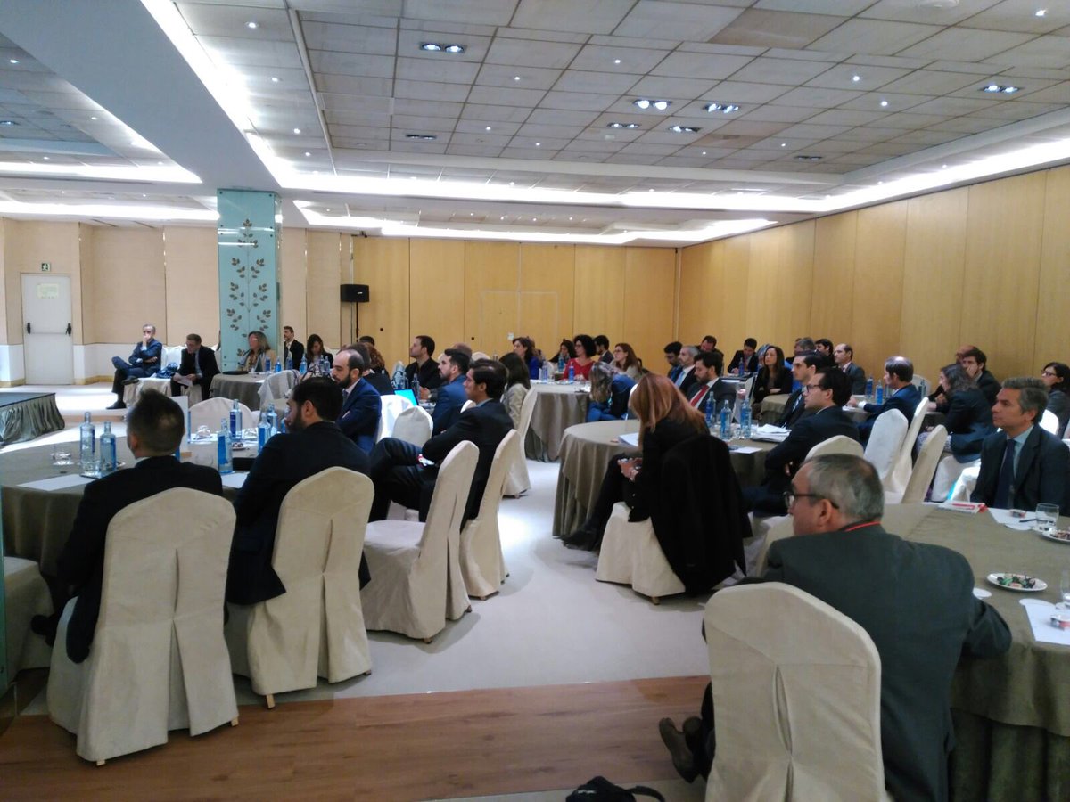 iKN_Spain's tweet photo. Gran èxito de convocatoria en #FundsExperts2016 https://t.co/353uBoveAf