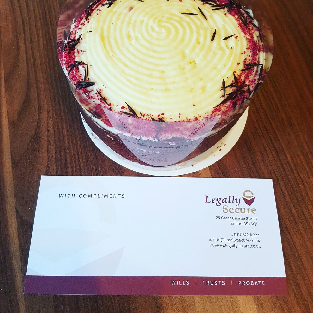 LegallySecure's tweet image. Elevenses supplied by @womenmeanbiz   @ClareDavis_  @RachelBaker_wp on brand too. Good work ladies. Thank you