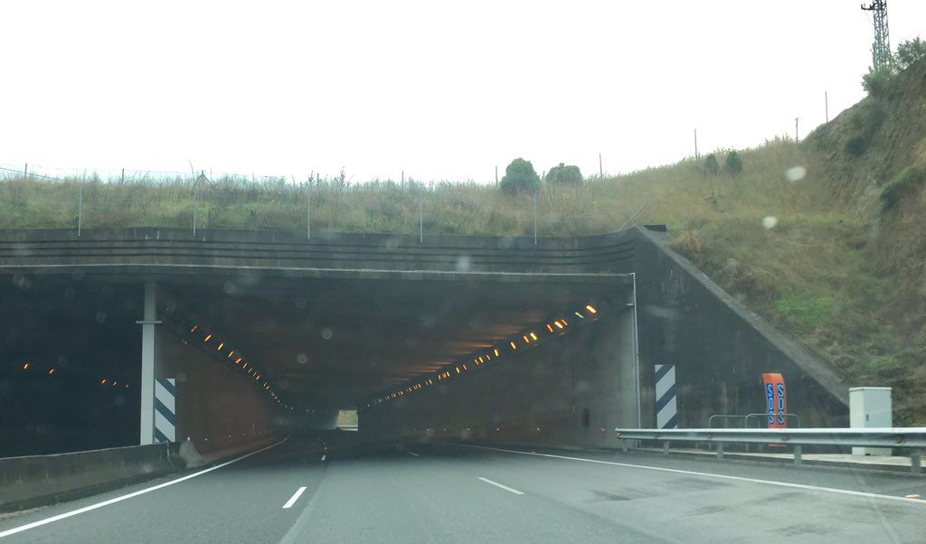 KarlosKoto's tweet image. No seu momento conseguin que a #AP53 descorrera soterrada polo #PazodeOca (túnel de Oca) evitando os ruidos no Pazo @seralorenzo @Xose85