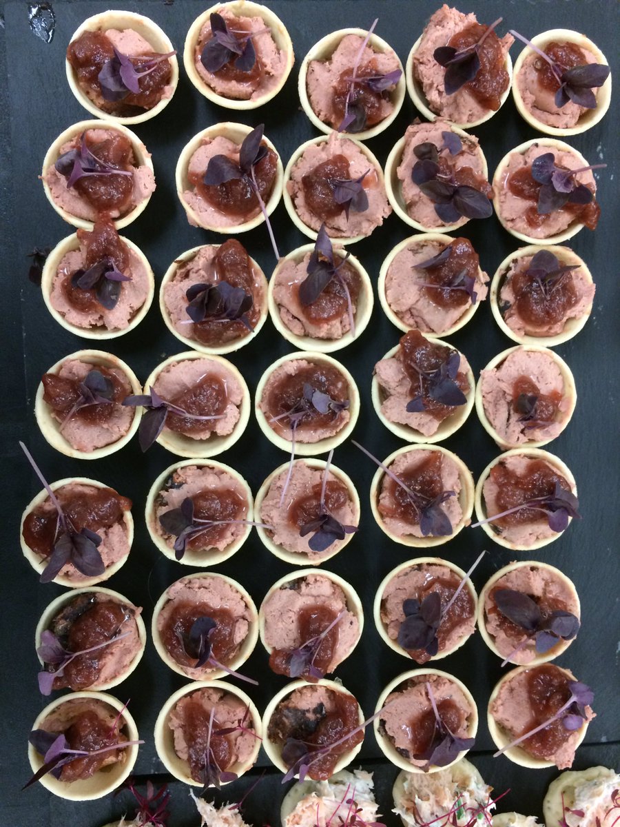 no8catering's tweet photo. Whether you're veggie, vegan, meat eater, gluten or dairy free, we cater for everyone! #canapés #privatedining #weddingcaterers no8catering https://t.co/5MACjCIbqe