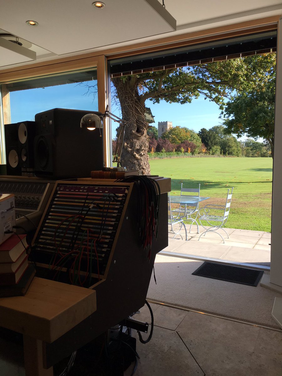 Happy Monday, mixing <a href="/beachbabymusic/">Beach Baby</a> at <a href="/DecoySound/">Decoy Studios</a> :)